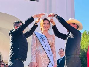 CORONAN A LA REINA Y PRINCESA DE LAS FIESTAS REGIONALES SAHUARIPA 2025