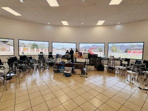 LOGRA ALCALDE ONCEAVA REMESA DE APARATOS DE MOVILIDAD EN BENEFICIO DE SAHUARIPENSES